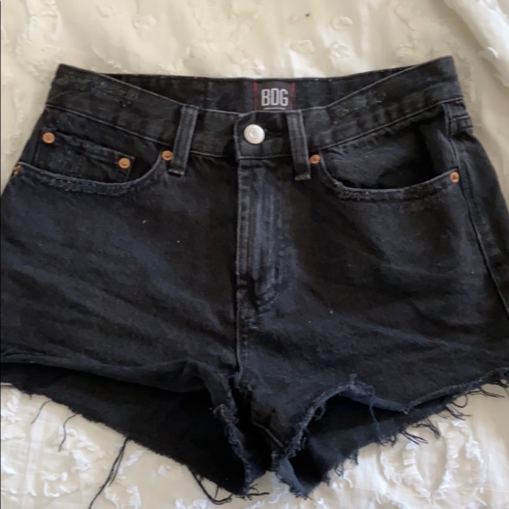 bdg urban outfitter black shorts